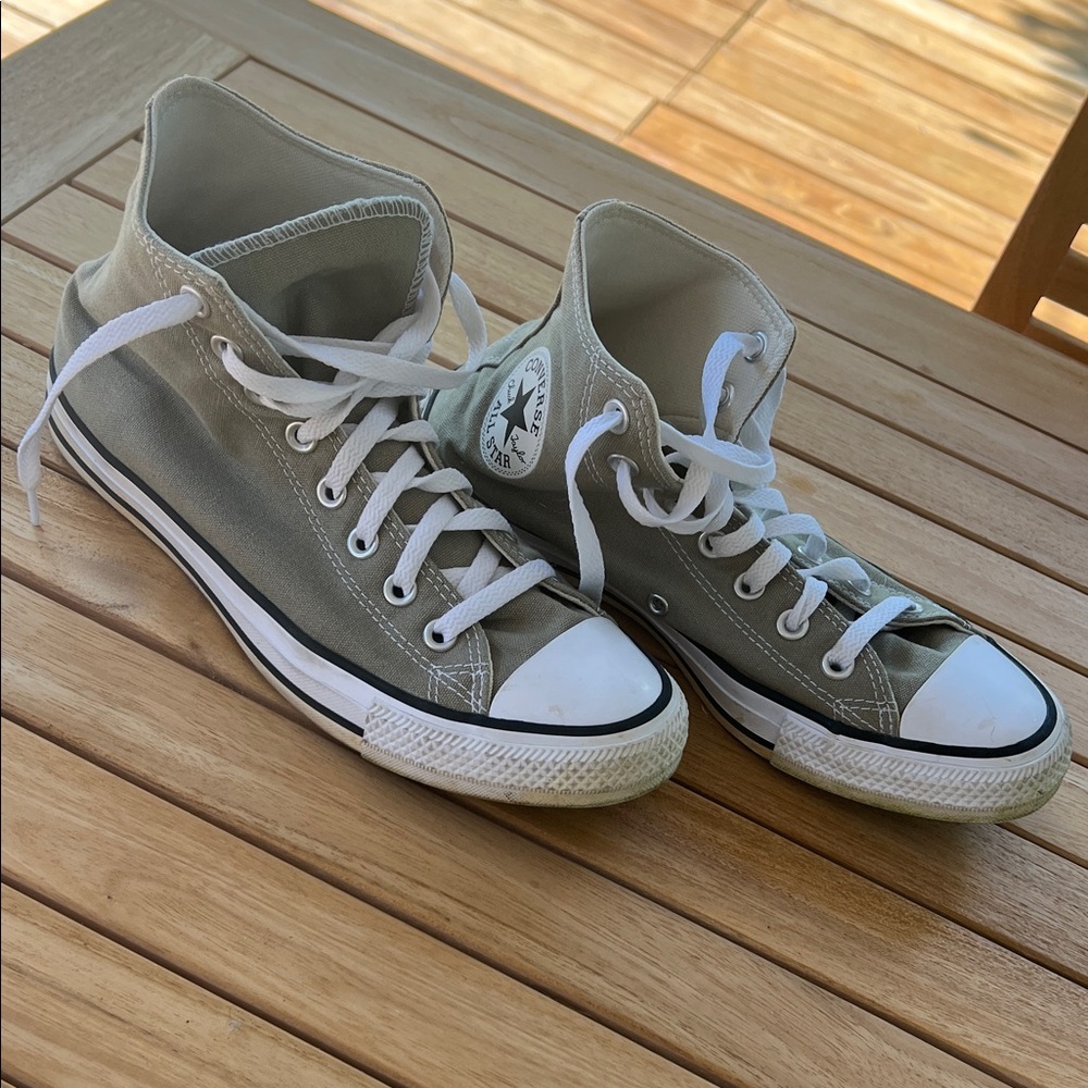 Converse  Chuck Taylor light green/gray High-Tops size 9.5 women’s /7.5 Men’s